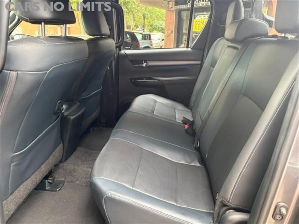 Hilux Hilux 2.8 D-4D A/T 4WD 4 p