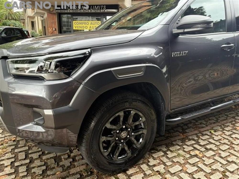 Hilux Hilux 2.8 D-4D A/T 4WD 4 p