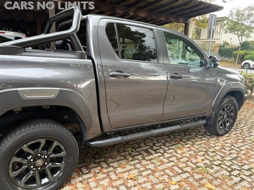 Hilux Hilux 2.8 D-4D A/T 4WD 4 p