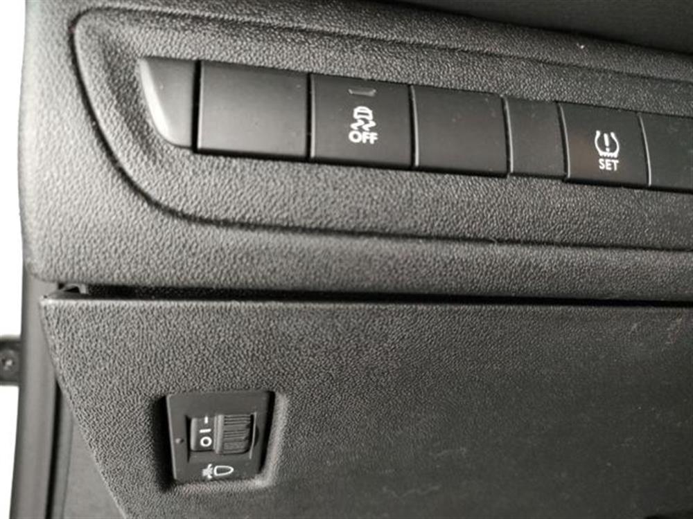 208 208 PureTech 68 3 porte