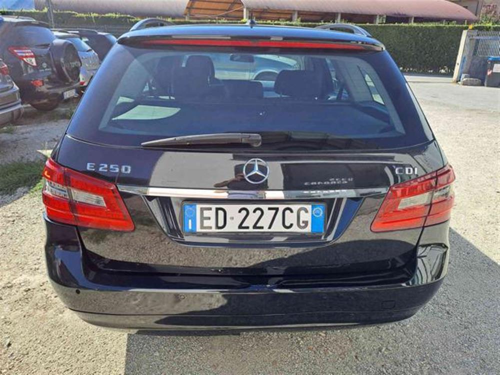 E 250 E 250 CDI S.W. BlueEFFICIE