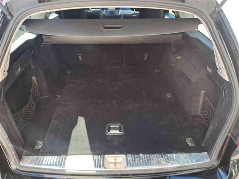 E 250 E 250 CDI S.W. BlueEFFICIE