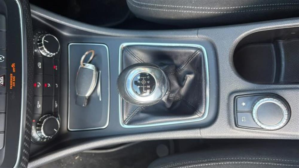 GLA 200 GLA 200 d Sport UNICO PROPRI