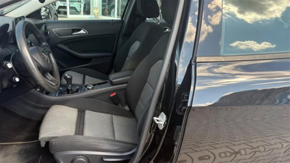 GLA 200 GLA 200 d Sport UNICO PROPRI