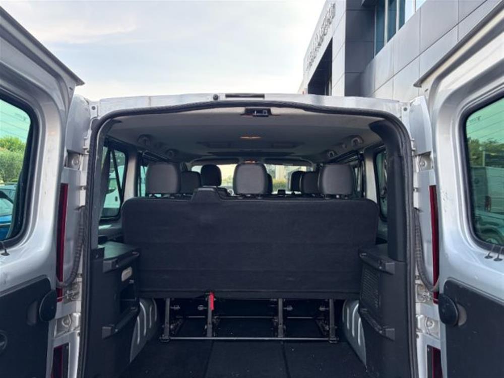 Vivaro Vivaro PULMINO 9 POSTI 1.6