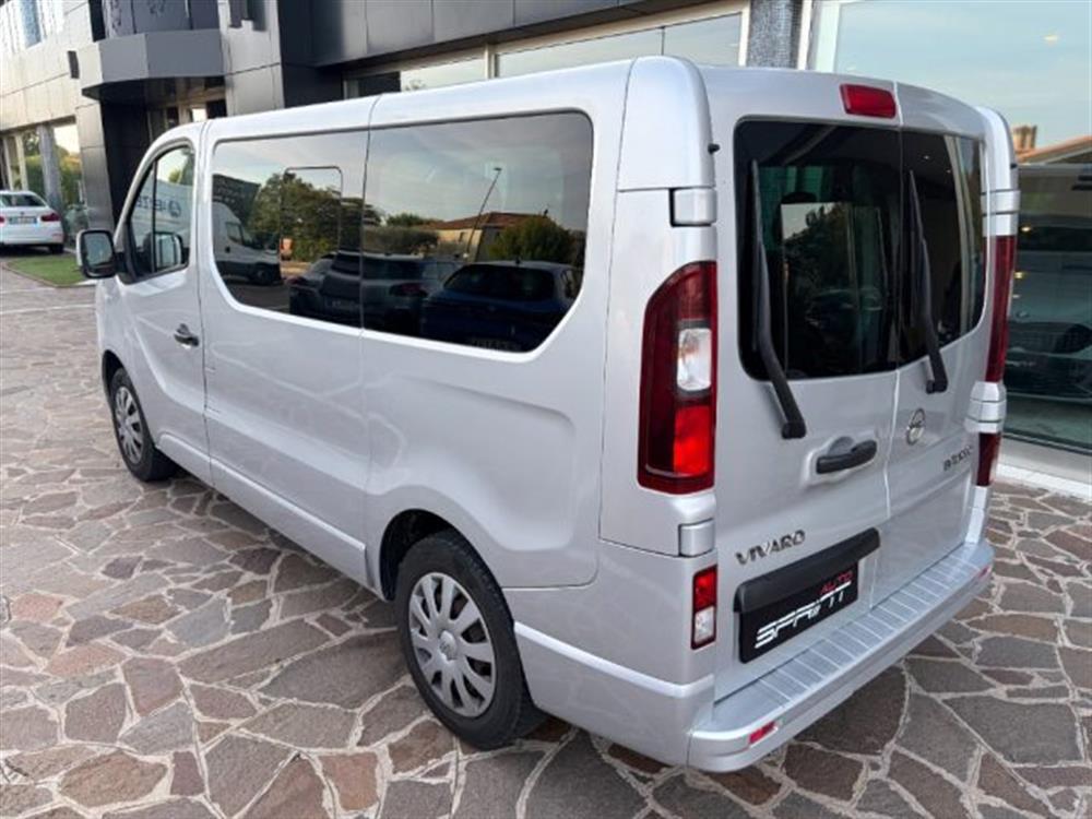 Vivaro Vivaro PULMINO 9 POSTI 1.6