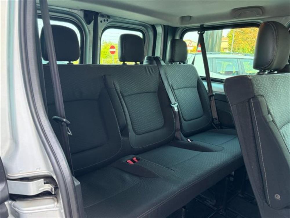 Vivaro Vivaro PULMINO 9 POSTI 1.6