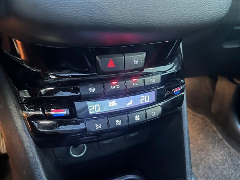 208 208 1° serie 1.2 VTi 82