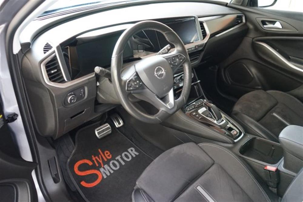 Grandland Grandland 1.6 PHEV 300 aut. AW