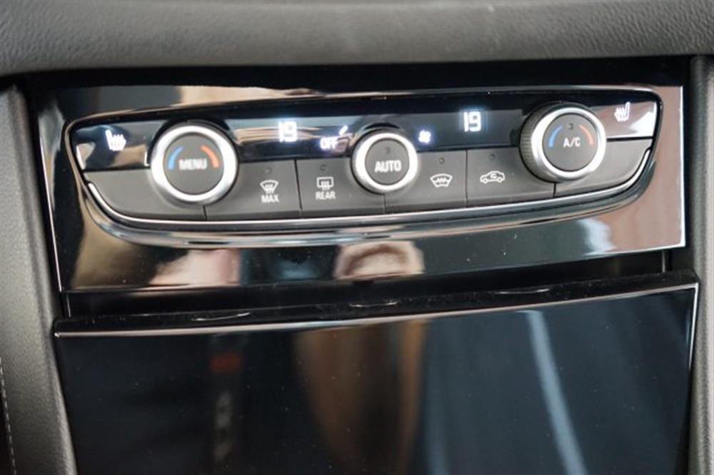 Grandland Grandland 1.6 PHEV 300 aut. AW