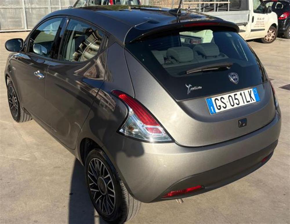 Ypsilon Ypsilon 1.0 FireFly 5 porte