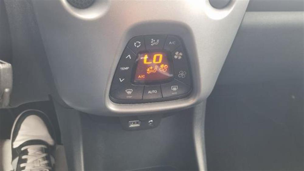 Aygo Aygo Connect 1.0 VVT-i 72