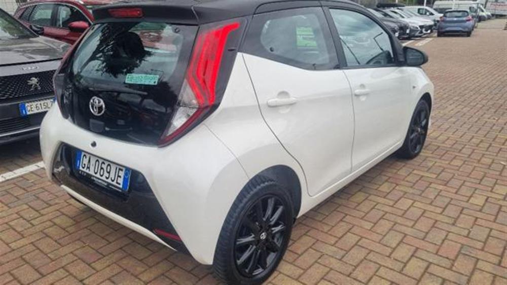 Aygo Aygo Connect 1.0 VVT-i 72