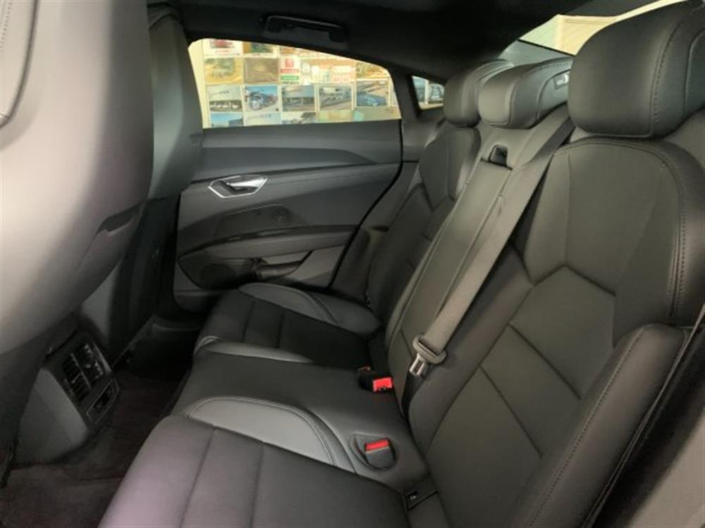 e-tron GT e-tron GT quattro UNICO PROPRI