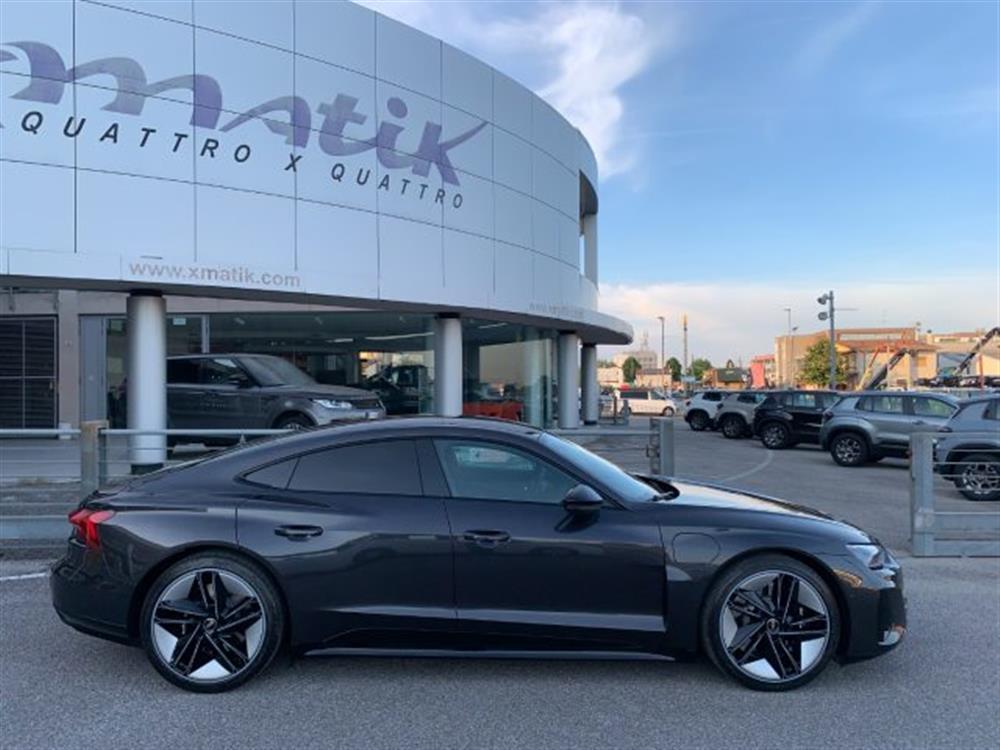 e-tron GT e-tron GT quattro UNICO PROPRI