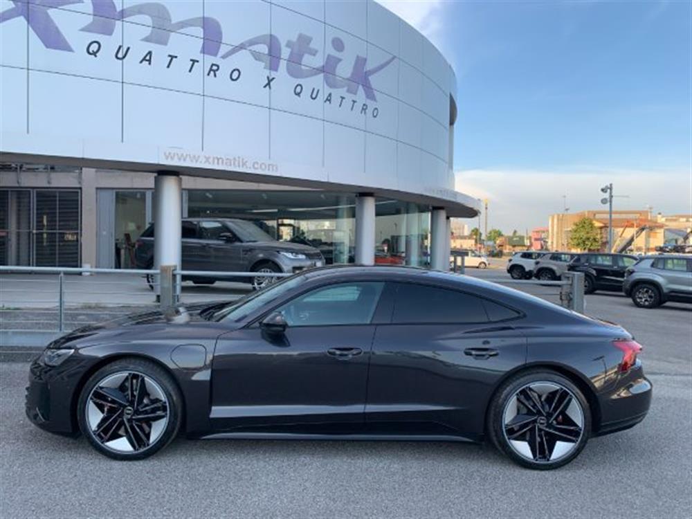 e-tron GT e-tron GT quattro UNICO PROPRI