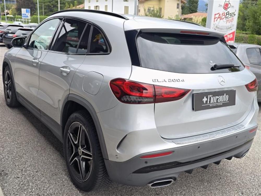 GLA 200 GLA 200 d Automatic PREMIUM