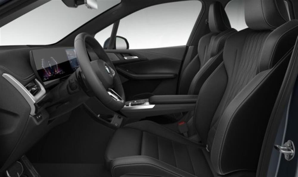 225 225 e xDrive Active Tour