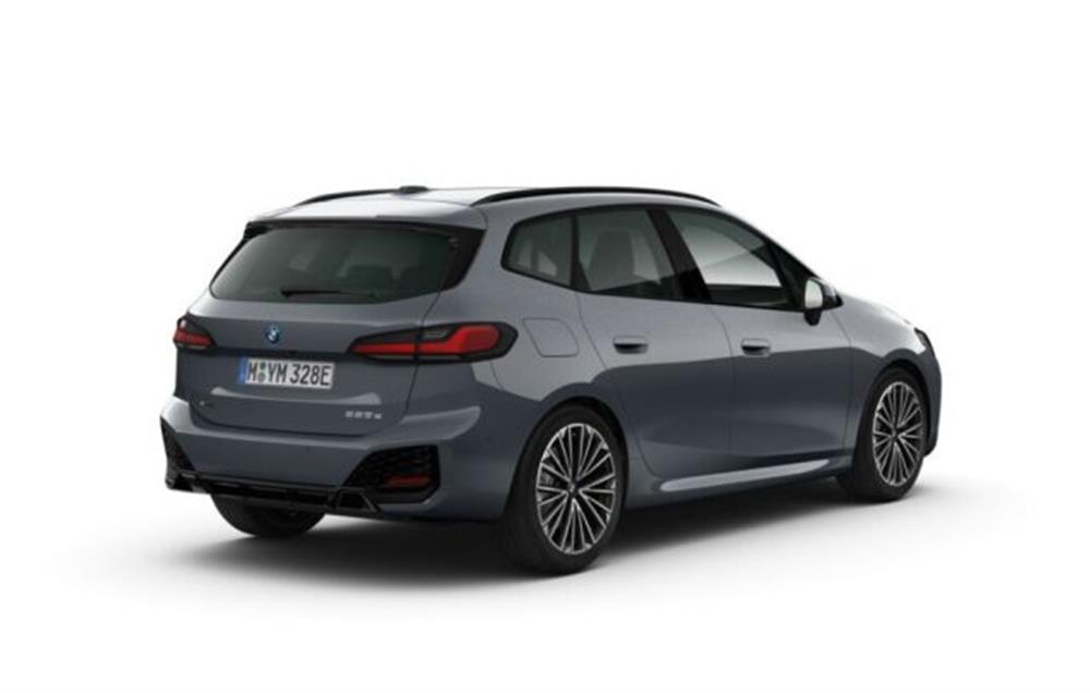 225 225 e xDrive Active Tour