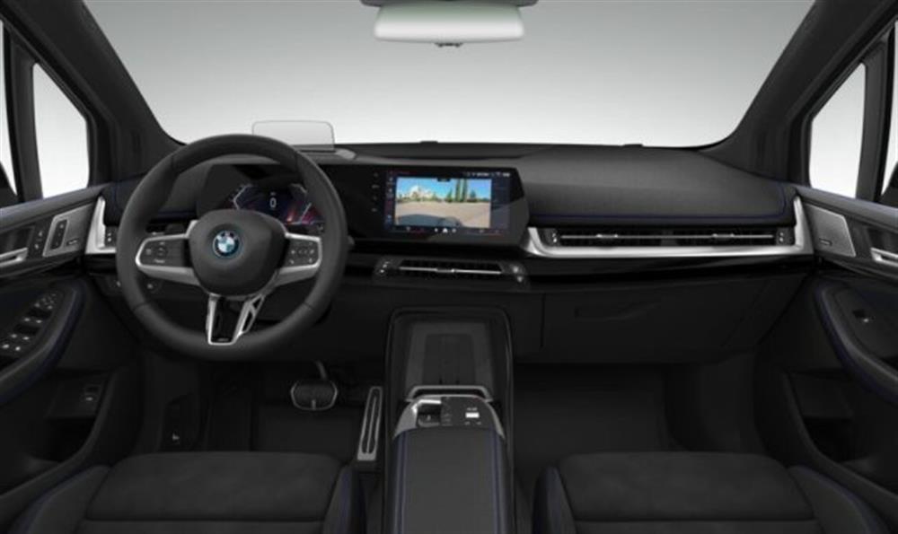 230 230 e xDrive Active Tour