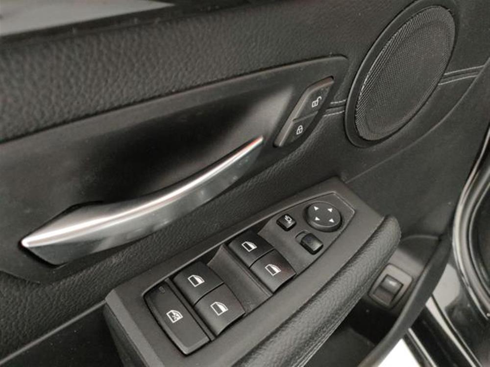216 216 d Active Tourer Luxu