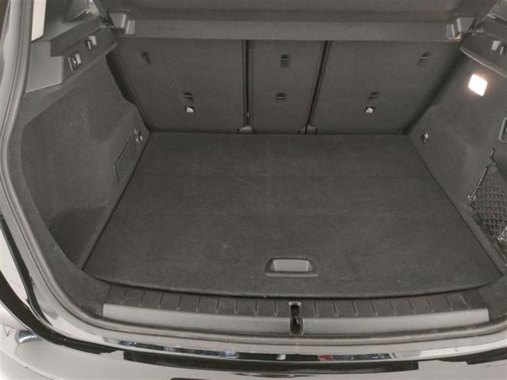 216 216 d Active Tourer Luxu