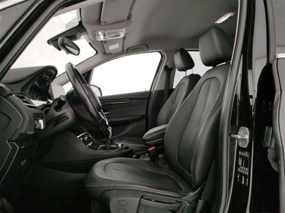 216 216 d Active Tourer Luxu