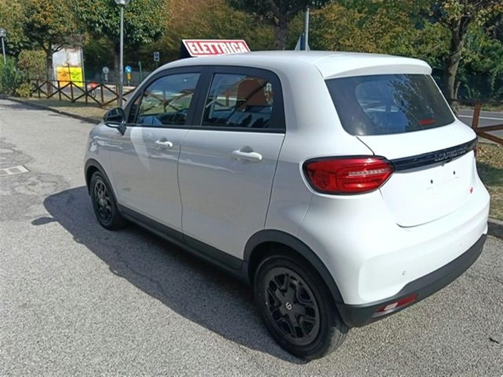 T03 T03 95 CV VAN autocarro