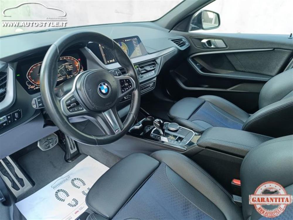 118 118 i M-SPORT Steptronic