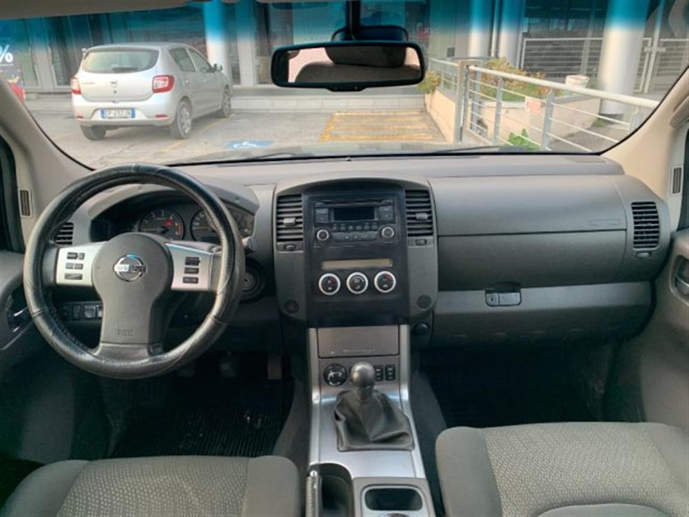 Navara Navara 2.5 dCi 190CV 4 port