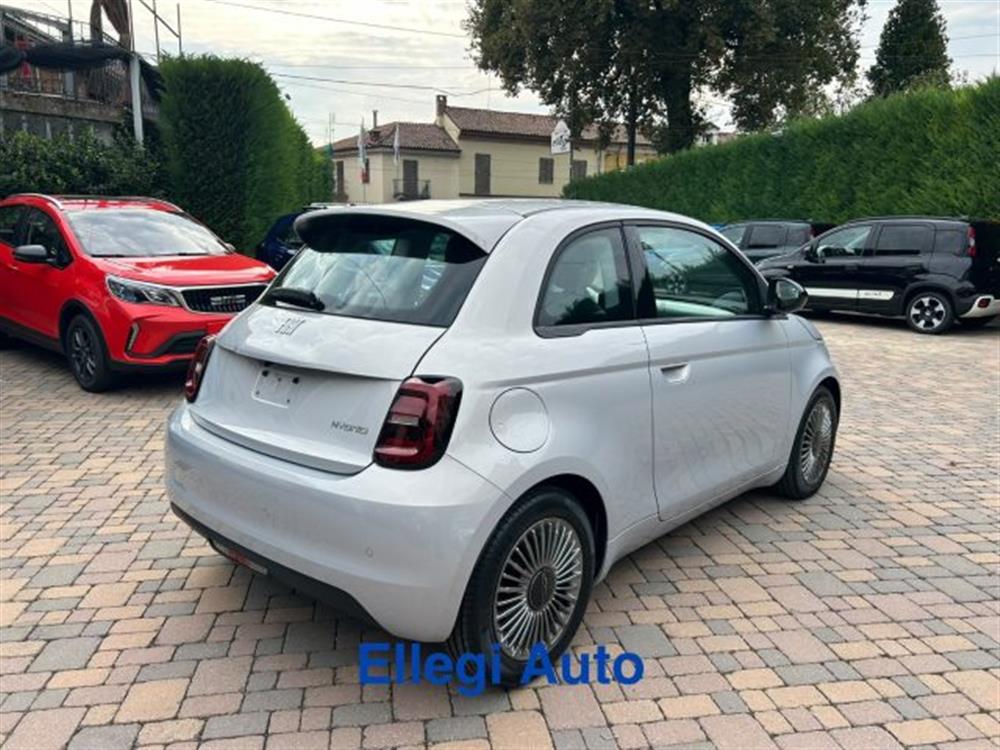 500 500 Berlina Hybrid Icon+