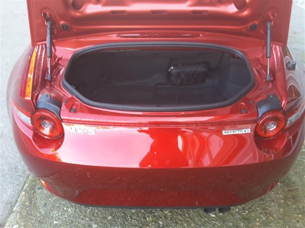 MX-5 MX-5 1.5L Skyactiv-G 132c