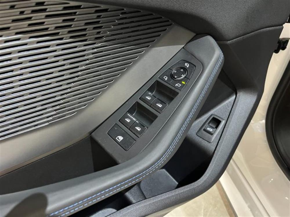 120 120 48V MSport Pro