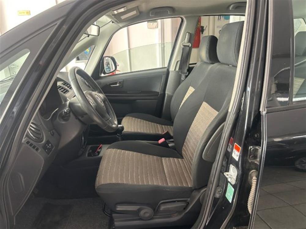 Sedici Sedici 1.6 16V 4x4 Emotion