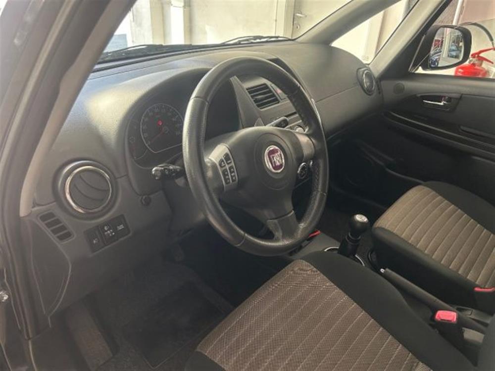 Sedici Sedici 1.6 16V 4x4 Emotion
