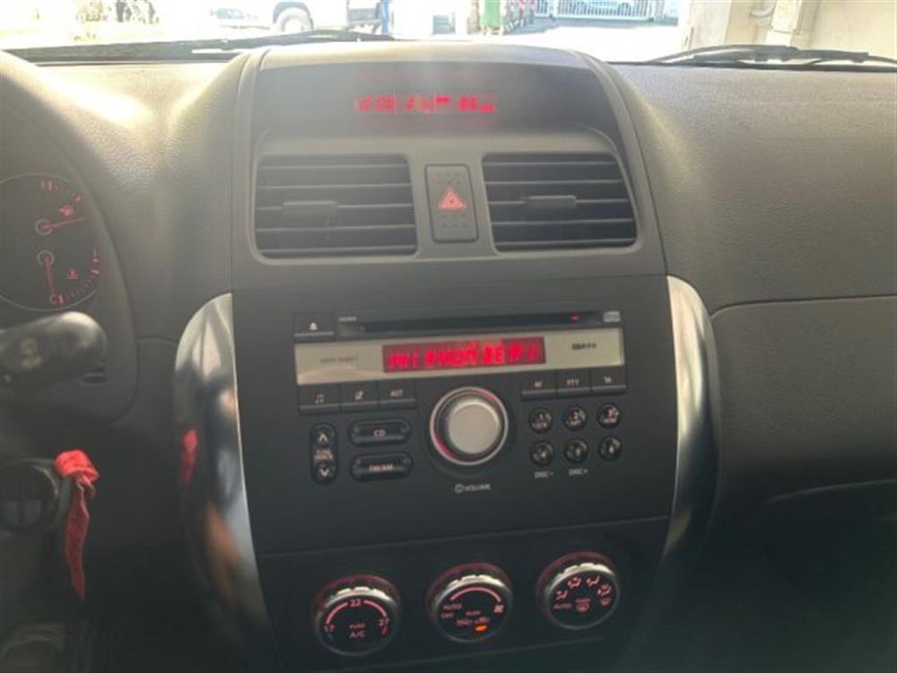 Sedici Sedici 1.6 16V 4x4 Emotion