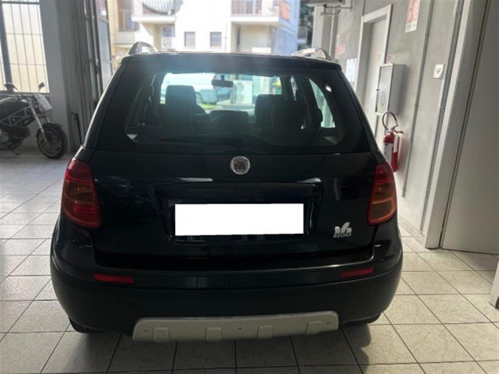 Sedici Sedici 1.6 16V 4x4 Emotion