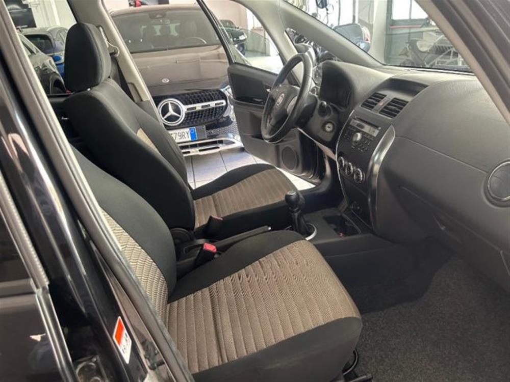 Sedici Sedici 1.6 16V 4x4 Emotion