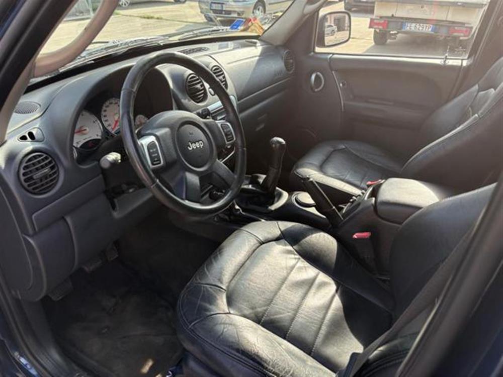 Cherokee Cherokee 2.5 CRD Sport