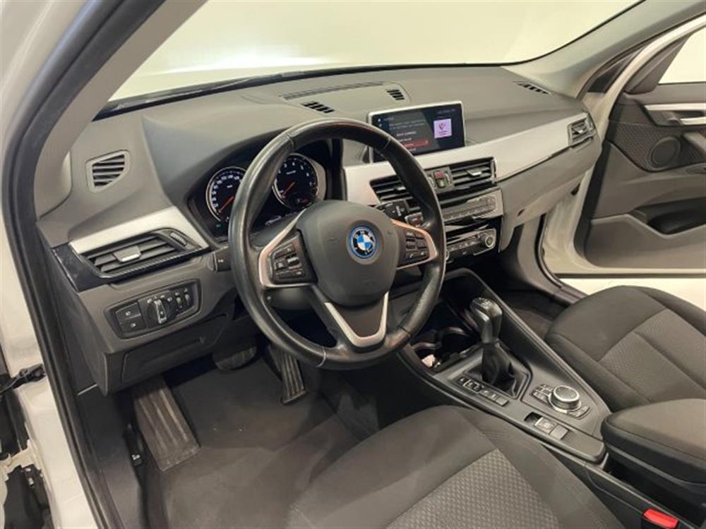 X1 X1 xDrive25e 1.5I Advan