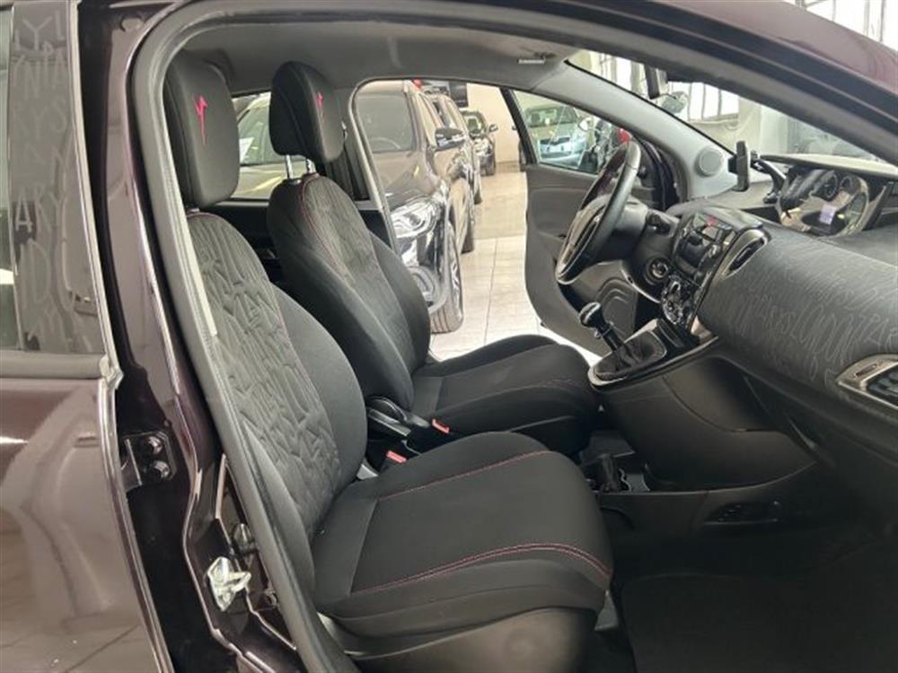 Ypsilon Ypsilon 1.2 69 CV 5 porte GP