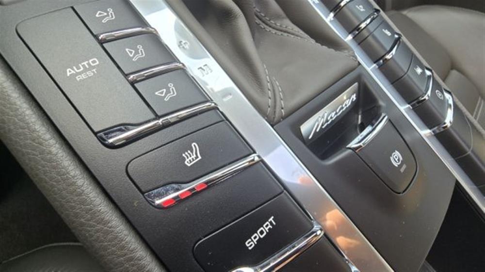 Macan Macan 2.0 PDK IVA ESPOSTA
