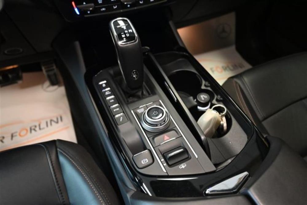 Levante Levante 3.0V6 MODENA 350CV F
