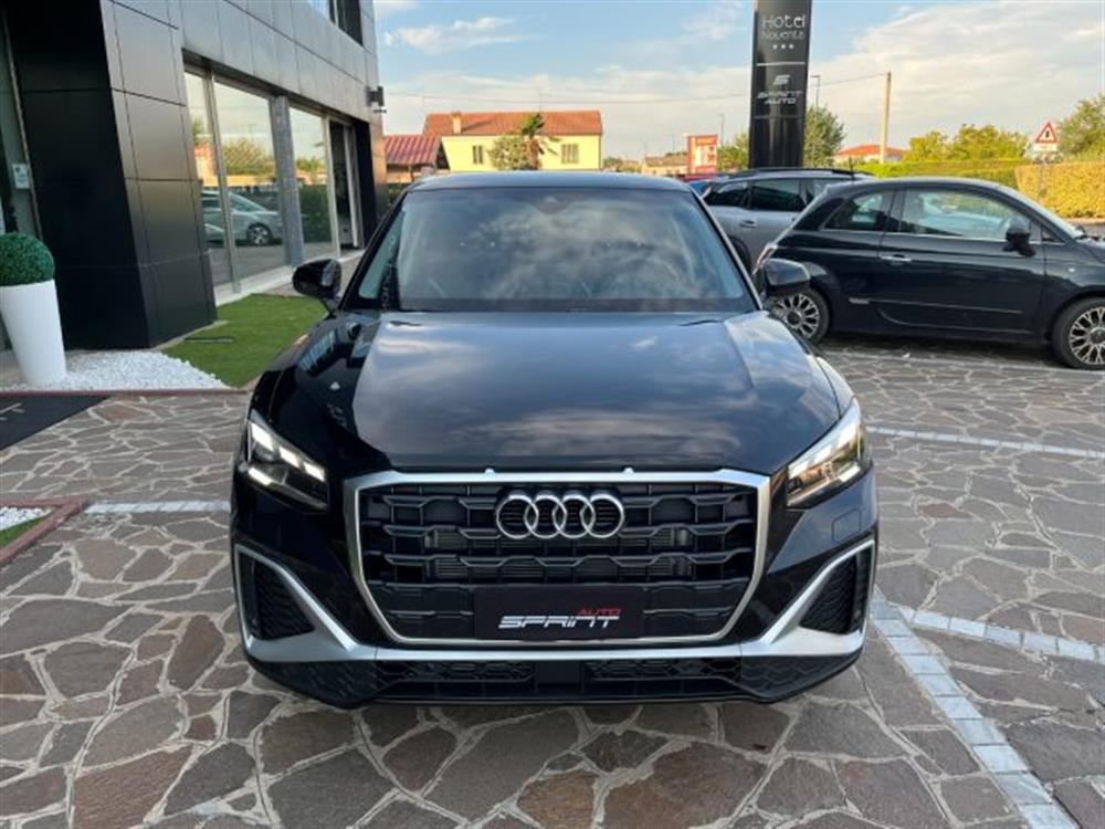 Q2 Q2 35 TFSI S-TRONIC S-L
