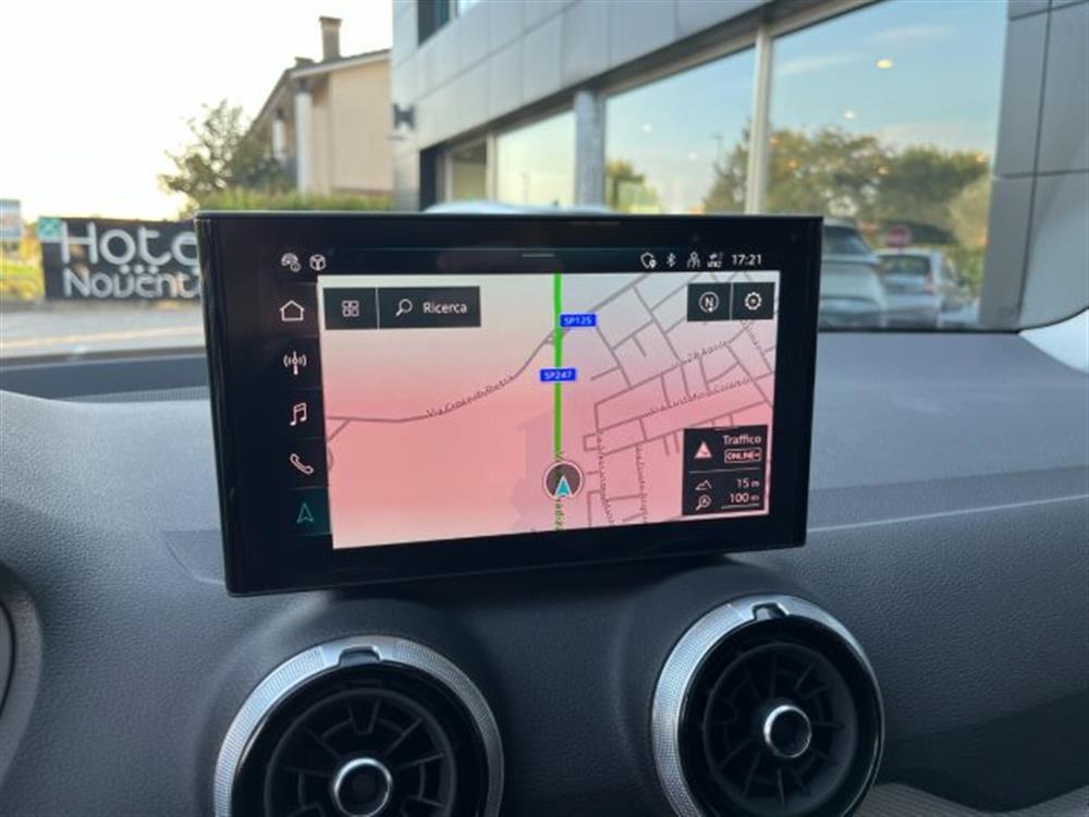 Q2 Q2 35 TFSI S-TRONIC S-L