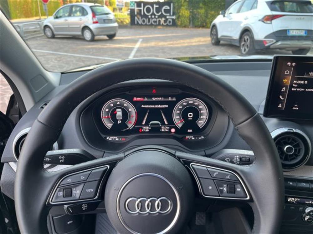 Q2 Q2 35 TFSI S-TRONIC S-L