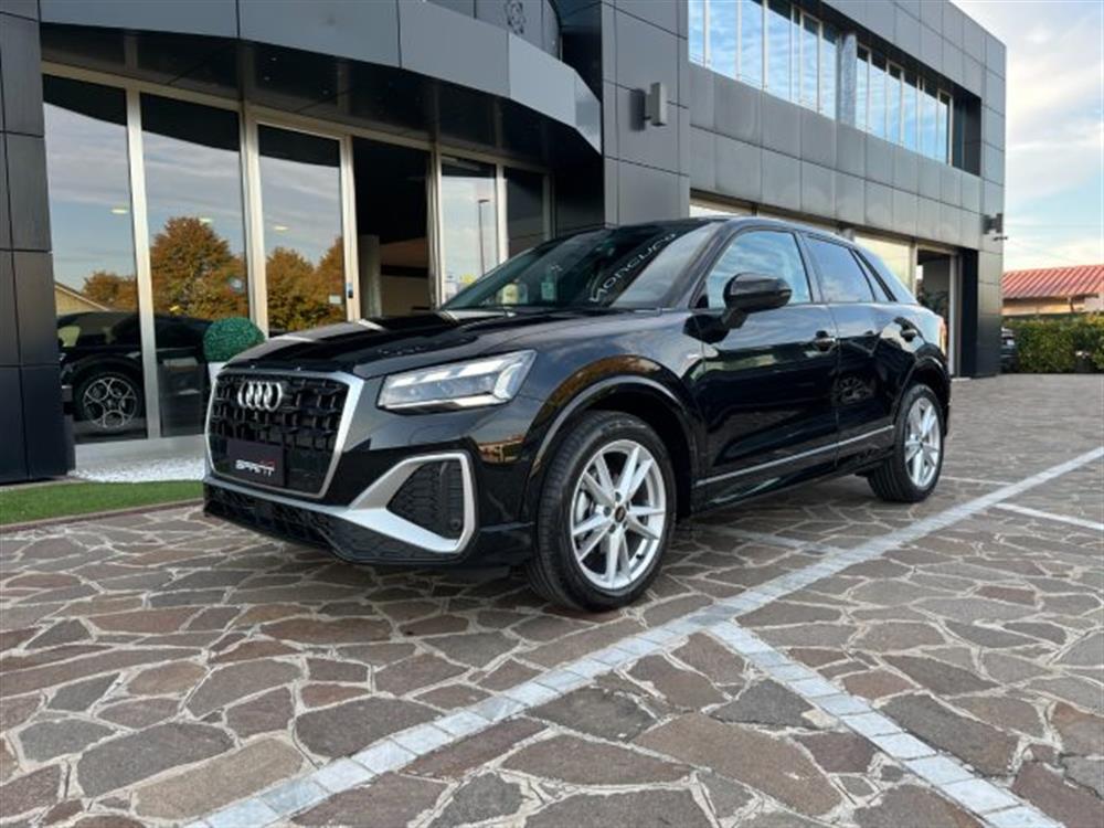 Q2 Q2 35 TFSI S-TRONIC S-L
