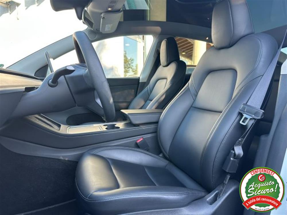 Model Y Model Y Long Range AWD