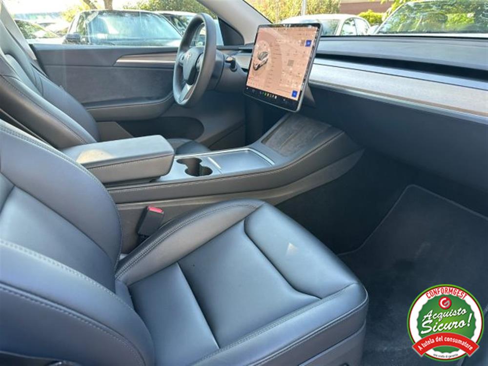 Model Y Model Y Long Range AWD