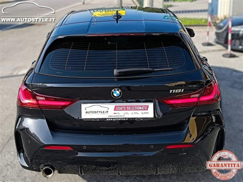 118 118 i M-SPORT Steptronic